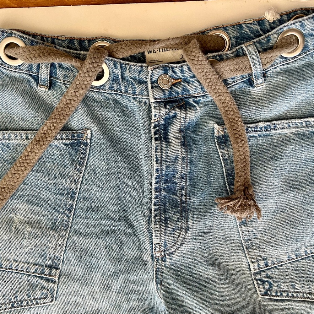 We the Free  Moxie womens  size 29  barrel Jean with belt - Picture 2 of 14